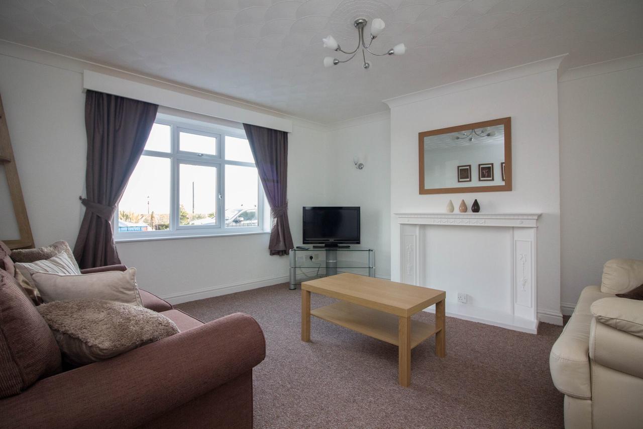 Lovely Sea Front House In Cleethorpes - Sleeps 6 Eksteriør billede