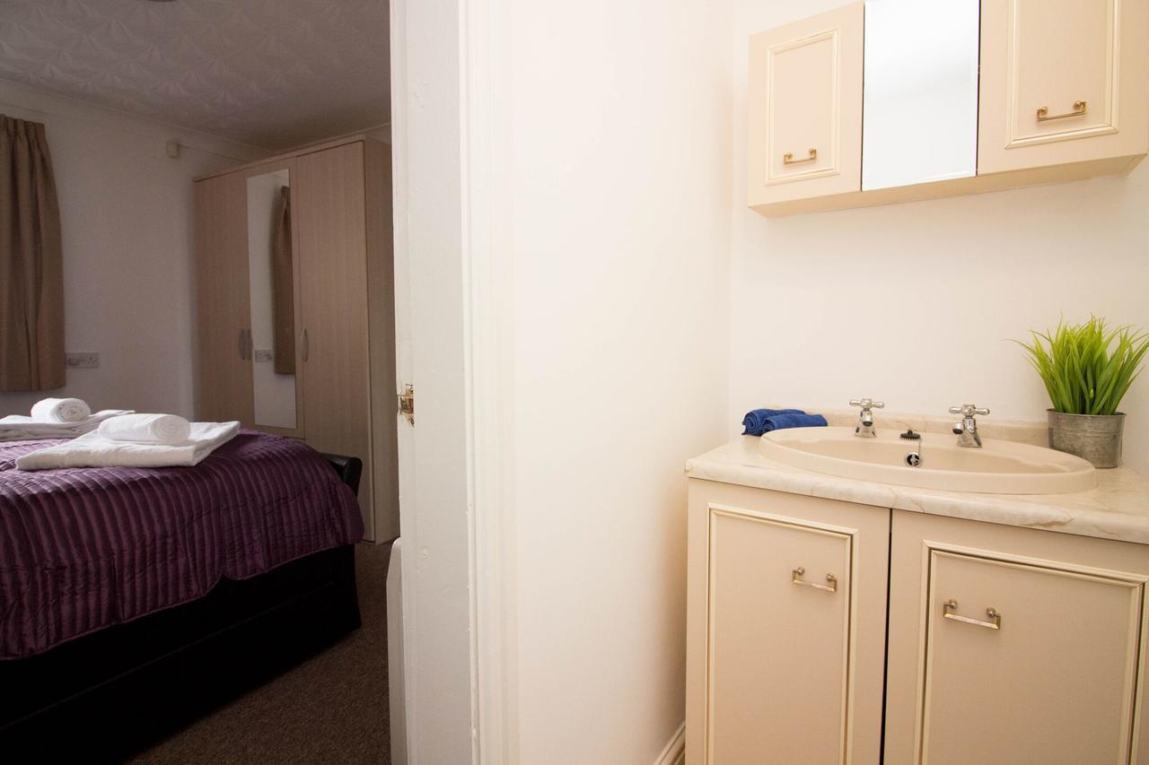 Lovely Sea Front House In Cleethorpes - Sleeps 6 Eksteriør billede